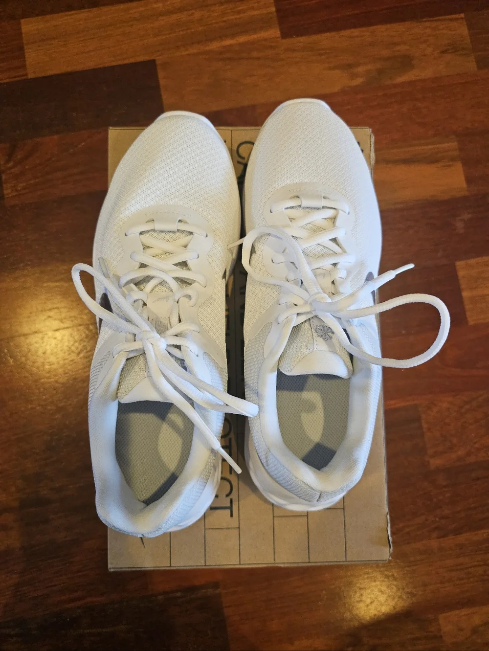 Nike Womens Revolution 6 NN White and Silver Mesh Sneaker - Picture 2 of 4